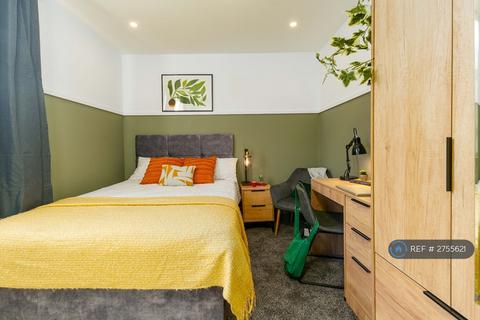 1 bedroom in a house share to rent, Church Street East, Radcliffe, Manchester, M26