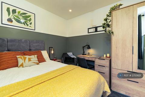 1 bedroom in a house share to rent, Church Street East, Radcliffe, Manchester, M26