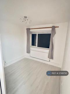 2 bedroom maisonette to rent, Gwillim Close, Sidcup, DA15