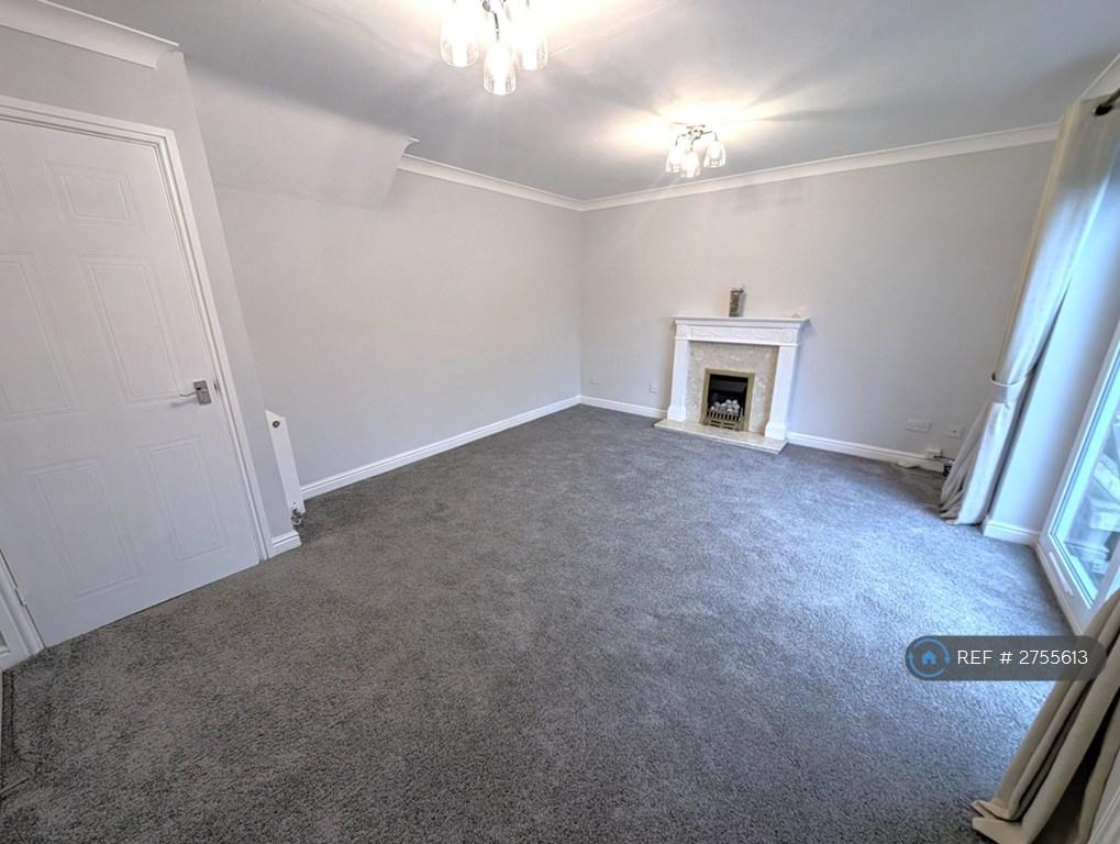 Lounge To Rear