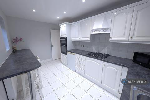 4 bedroom detached house to rent, Shylock Grove, Warwick, CV34