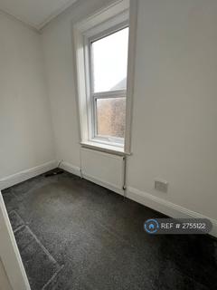 2 bedroom flat to rent, Wesley Street, Southport, PR8
