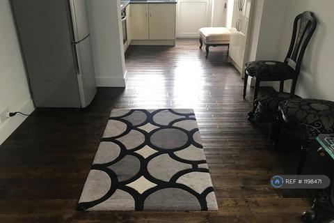 undefined, Whitestile Road, Brentford, TW8