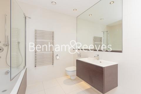 2 bedroom apartment to rent, Chelsea Wharf, Lots Road SW10
