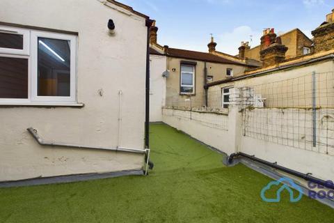 1 bedroom flat to rent, Woodgrange Road