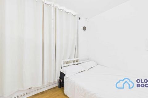 1 bedroom in a house share to rent, Shadwell Gardens