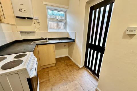 2 bedroom flat to rent, Flat 139 Duke Street Park Hill Sheffield S2 5QL