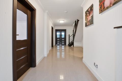 5 bedroom detached house for sale, Wrotham Road, Istead Rise, Gravesend