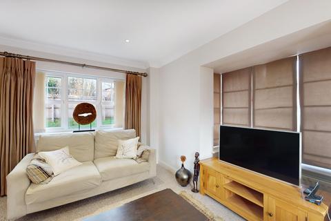 3 bedroom detached house for sale, Pinner, Greater London HA5