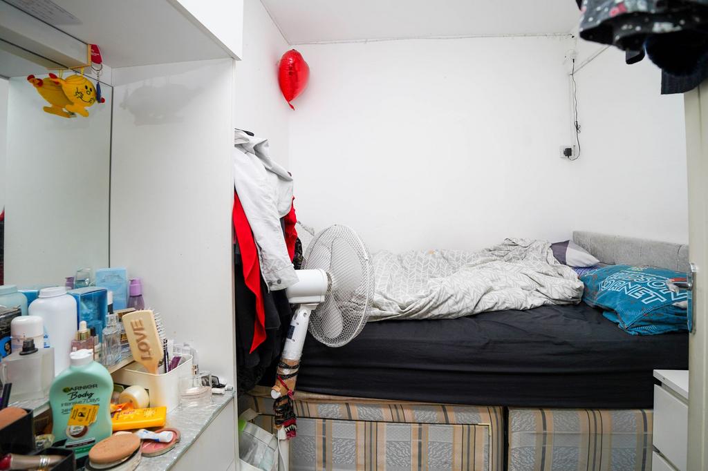 Flat 4 Bedroom 1