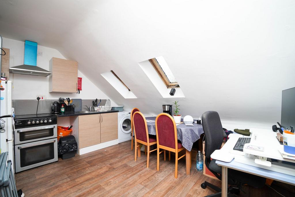 Flat 7 Kitchen