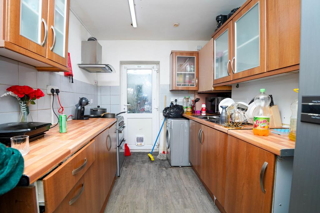 Flat 2 Kitchen