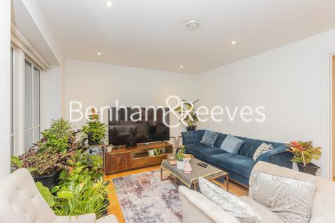 2 bedroom apartment to rent, Upper Richmond Road,  Hammersmith SW15