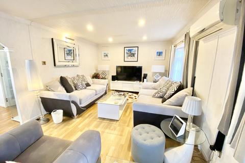 2 bedroom park home for sale, Pinehurst Park, West Moors, Ferndown, Dorset