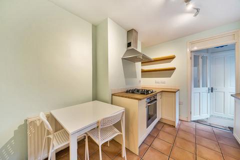 1 bedroom apartment for sale, Ulverscroft Road, London