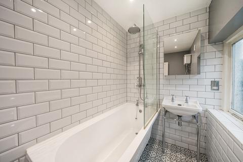 1 bedroom apartment for sale, Ulverscroft Road, London