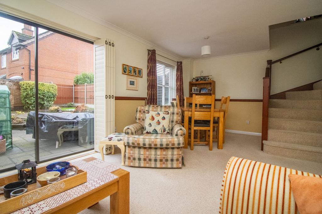 Lounge/dining room