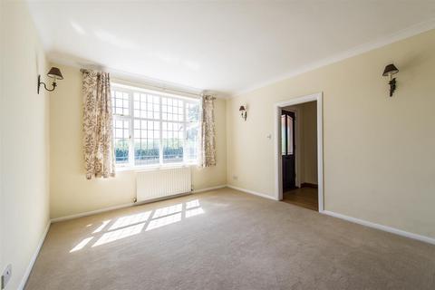 5 bedroom detached house for sale, Hadlow Road, Tonbridge