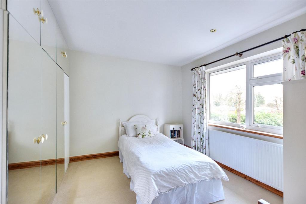 Bedroom 2 1.jpeg