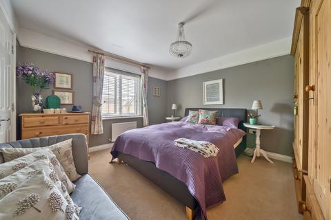 5 bedroom detached house for sale, Barkway Drive, Farnborough, Orpington, Kent, BR6