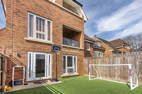 2 bedroom apartment for sale, Ash Tree Close, Farnborough, Orpington, Kent, BR6
