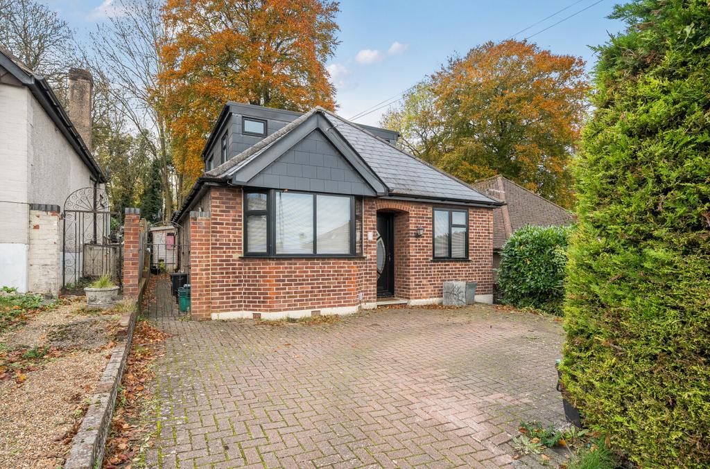 1376628-1-690b4bd...
