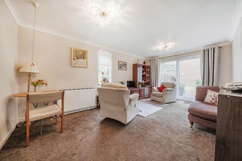 1 bedroom retirement property for sale, Farnborough Common, Orpington, Kent, BR6