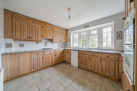undefined, Camrose Close, Shirley, Croydon, Surrey, CR0