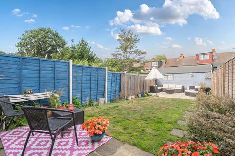 3 bedroom terraced house for sale, Palmerston Road, Farnborough Village, Orpington, Kent, BR6