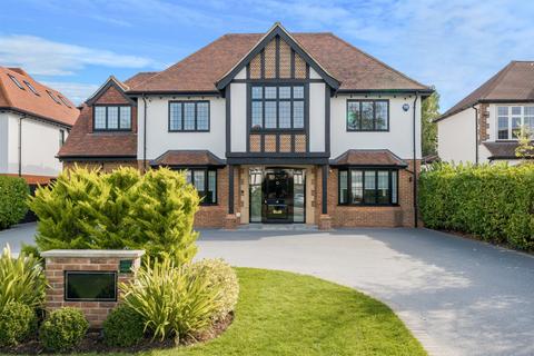 5 bedroom detached house for sale, Meadow Way, Farnborough Park, Orpington, Kent, BR6