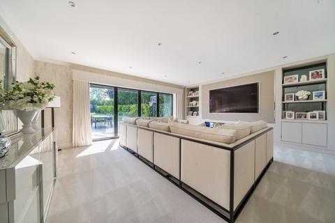 5 bedroom detached house for sale, Meadow Way, Farnborough Park, Orpington, Kent, BR6