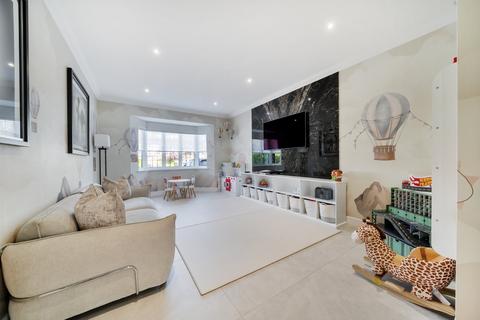 5 bedroom detached house for sale, Meadow Way, Farnborough Park, Orpington, Kent, BR6