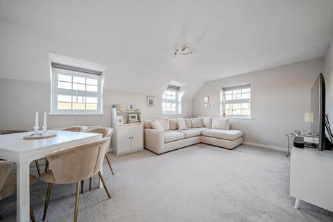 2 bedroom apartment for sale, Glebe House Drive, Bromley, Kent, BR2