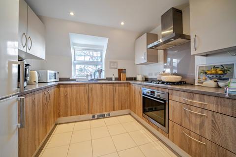 2 bedroom apartment for sale, Glebe House Drive, Bromley, Kent, BR2