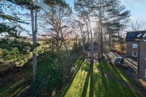 2 bedroom apartment for sale, Glebe House Drive, Bromley, Kent, BR2