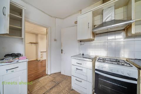 3 bedroom semi-detached house for sale, Mitcham Road, Croydon, CR0