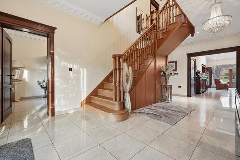 5 bedroom detached house for sale, Middle Street, Waltham Abbey, EN9