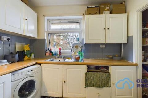 1 bedroom in a house share to rent, Plashet Road