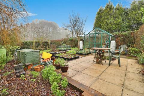 4 bedroom semi-detached house for sale, Quarry Bank, Keele, Newcastle