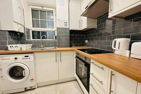1 bedroom flat to rent, Limehouse Causeway