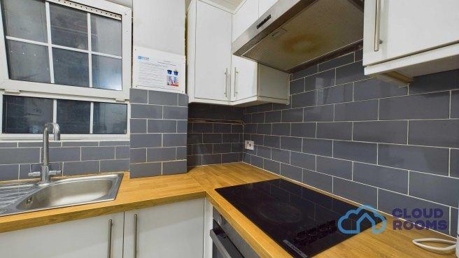 Limehouse-causeway-e14-8ad-1022816