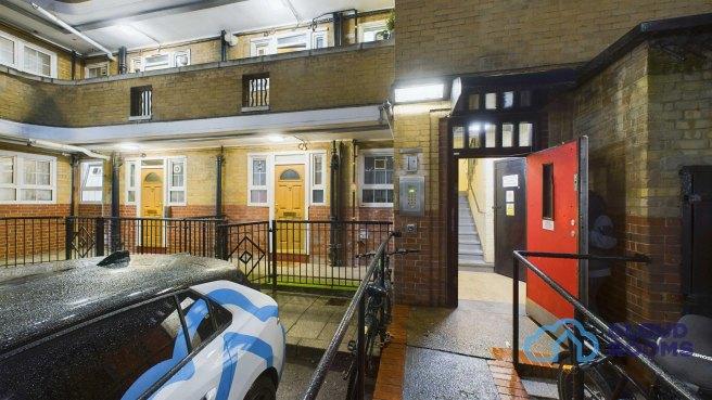 Limehouse-causeway-e14-8ad-1022819