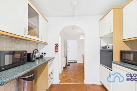 1 bedroom in a house share to rent, Cedar Road