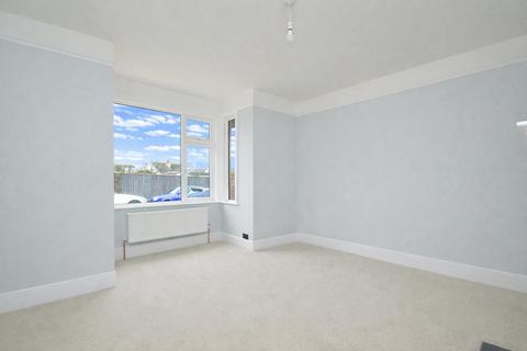 3 bedroom semi-detached house for sale, NEWLY RENOVATED HOME * LAKE
