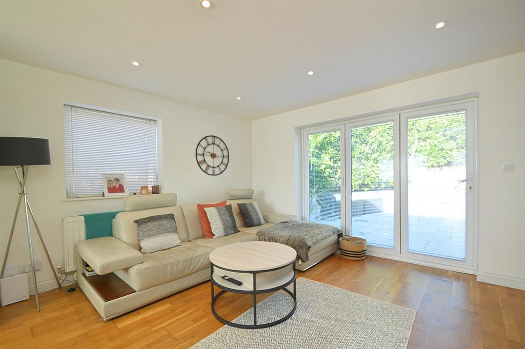 Resized Lounge3.jpg