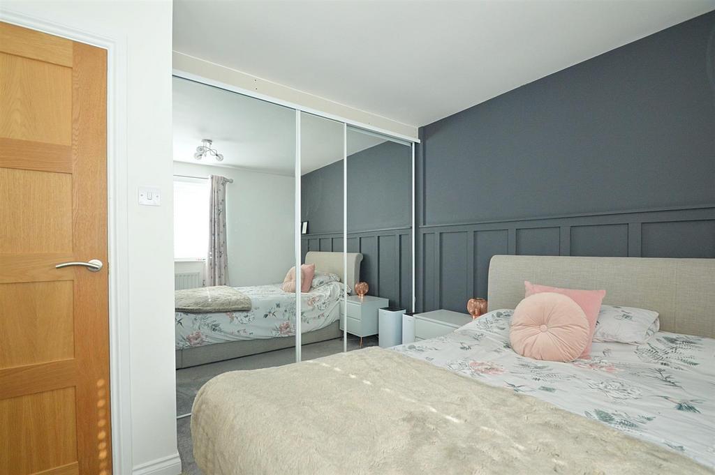 Resized Bed1b.jpg