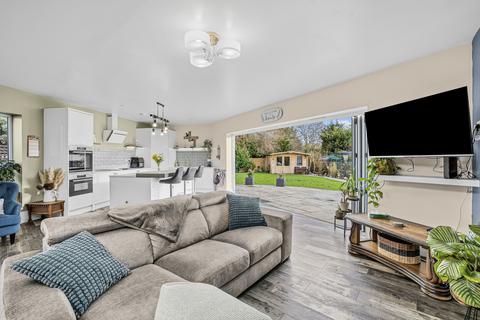 3 bedroom bungalow for sale, Priests Avenue, Romford, RM1