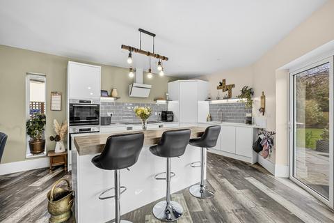 3 bedroom bungalow for sale, Priests Avenue, Romford, RM1