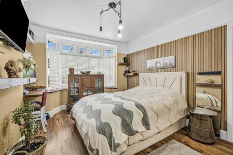 3 bedroom bungalow for sale, Priests Avenue, Romford, RM1