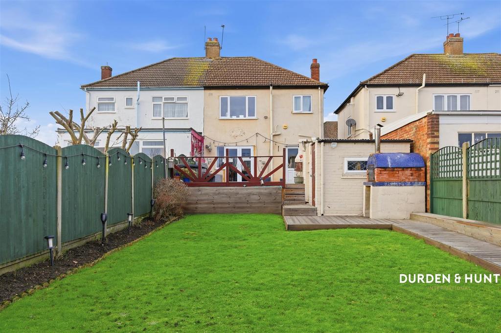 Lingfield Avenue